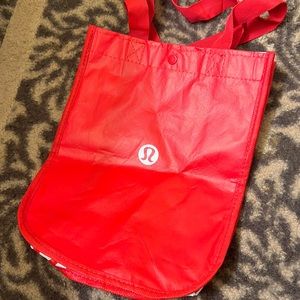 Lulelemon shopping bag